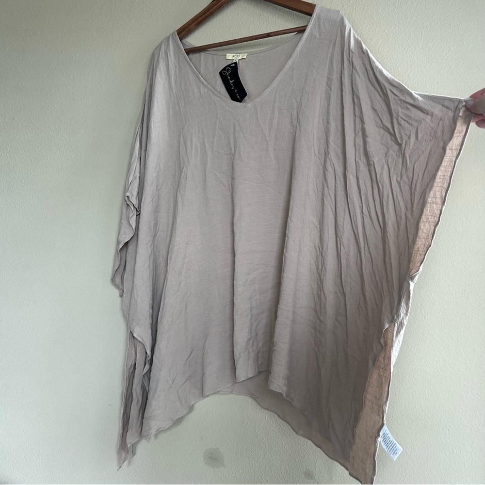 Simply Noelle Lightweight Taupe V-Neck Tunic